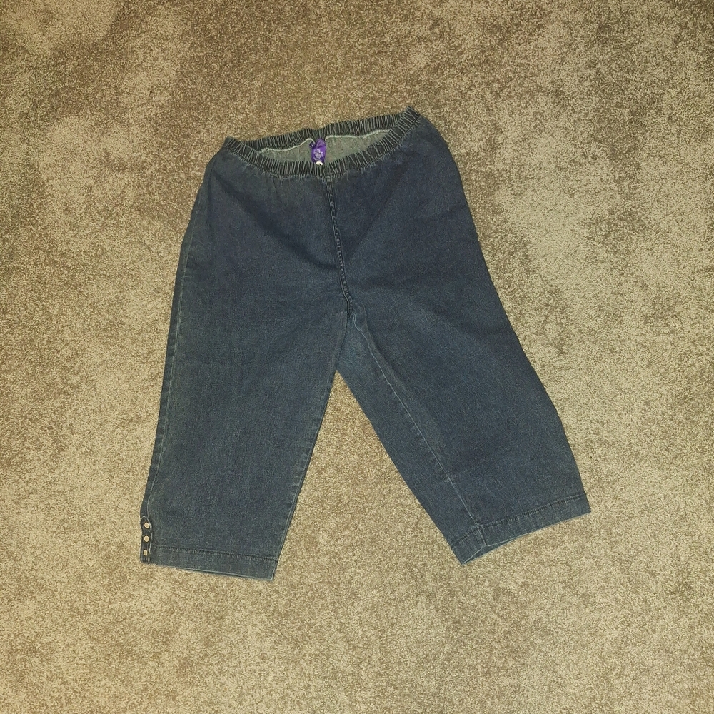 Casual Denim Capri Pants**